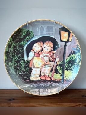 M.J. HUMMEL Collector Plate Little Companions “Stormy Weather"
